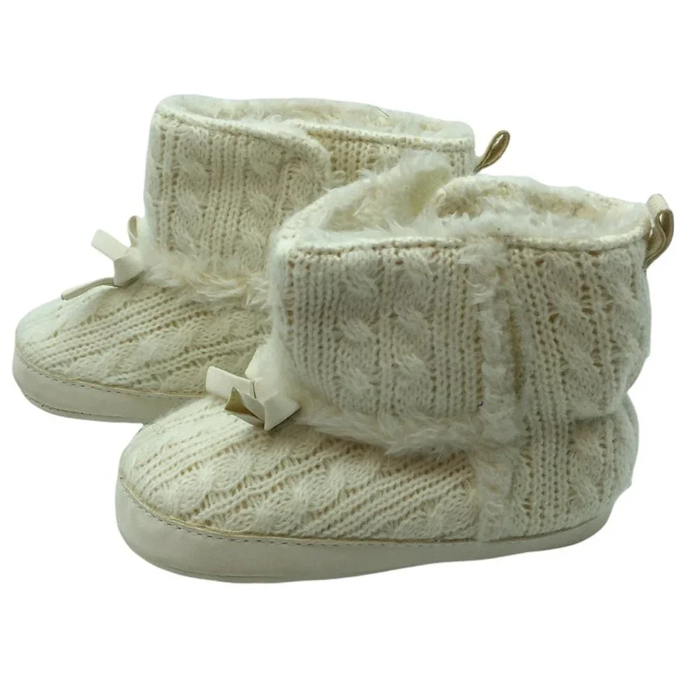 Carter's ankle booties boots 6-9 months Cable Knit White Cream